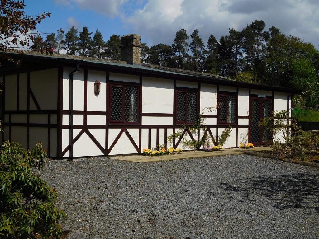 Lodges By Atholl Palace ピトロクリー エクステリア 写真